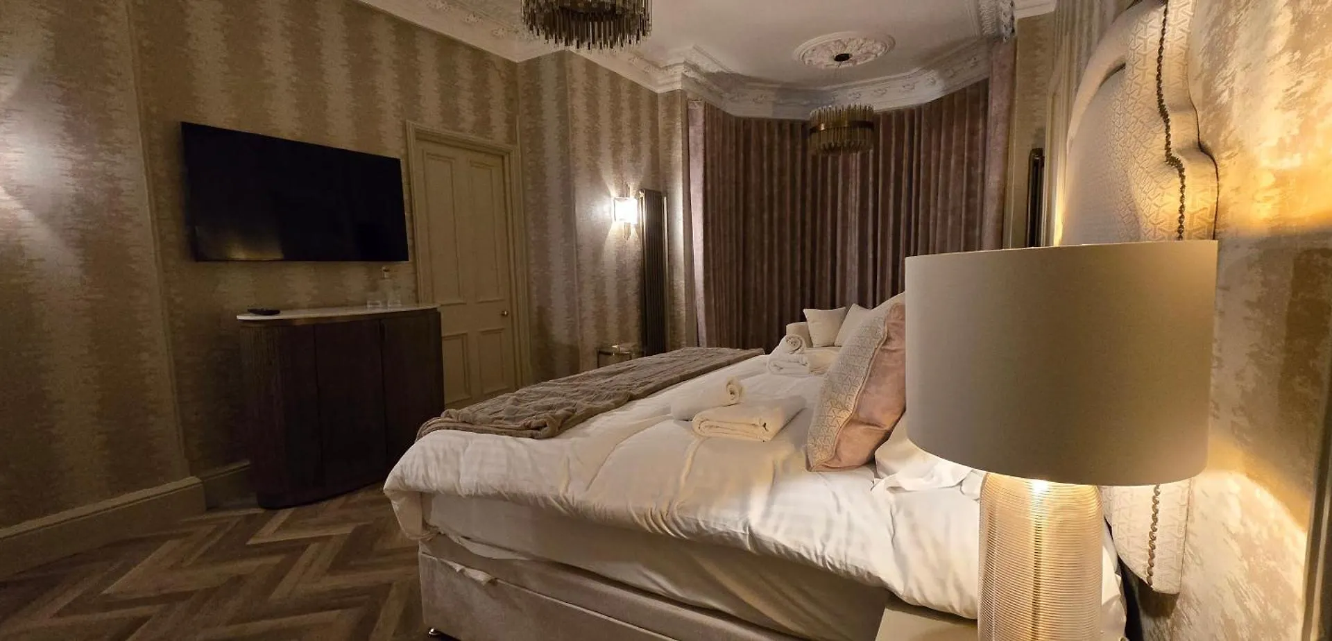 Apartamento 2 Bedroom Sofa Bed In Livingroom Castle View 1St Floor Sleeps 6 Edimburgo