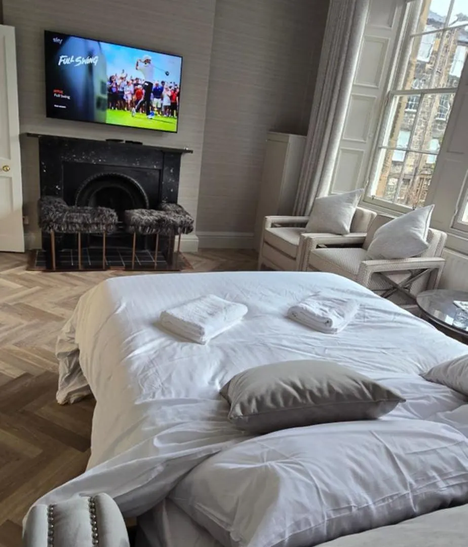 Apartamento 2 Bedroom Sofa Bed In Livingroom Castle View 1St Floor Sleeps 6 Edimburgo Reino Unido