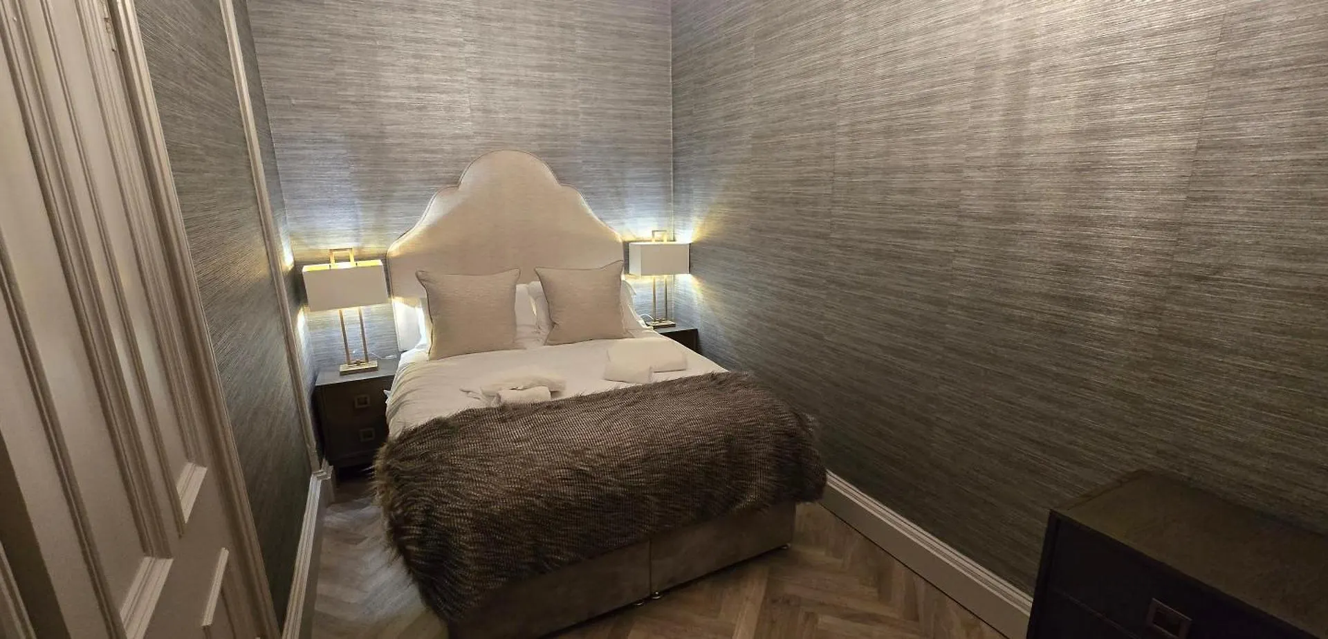 Apartamento 2 Bedroom Sofa Bed In Livingroom Castle View 1St Floor Sleeps 6 Edimburgo Reino Unido